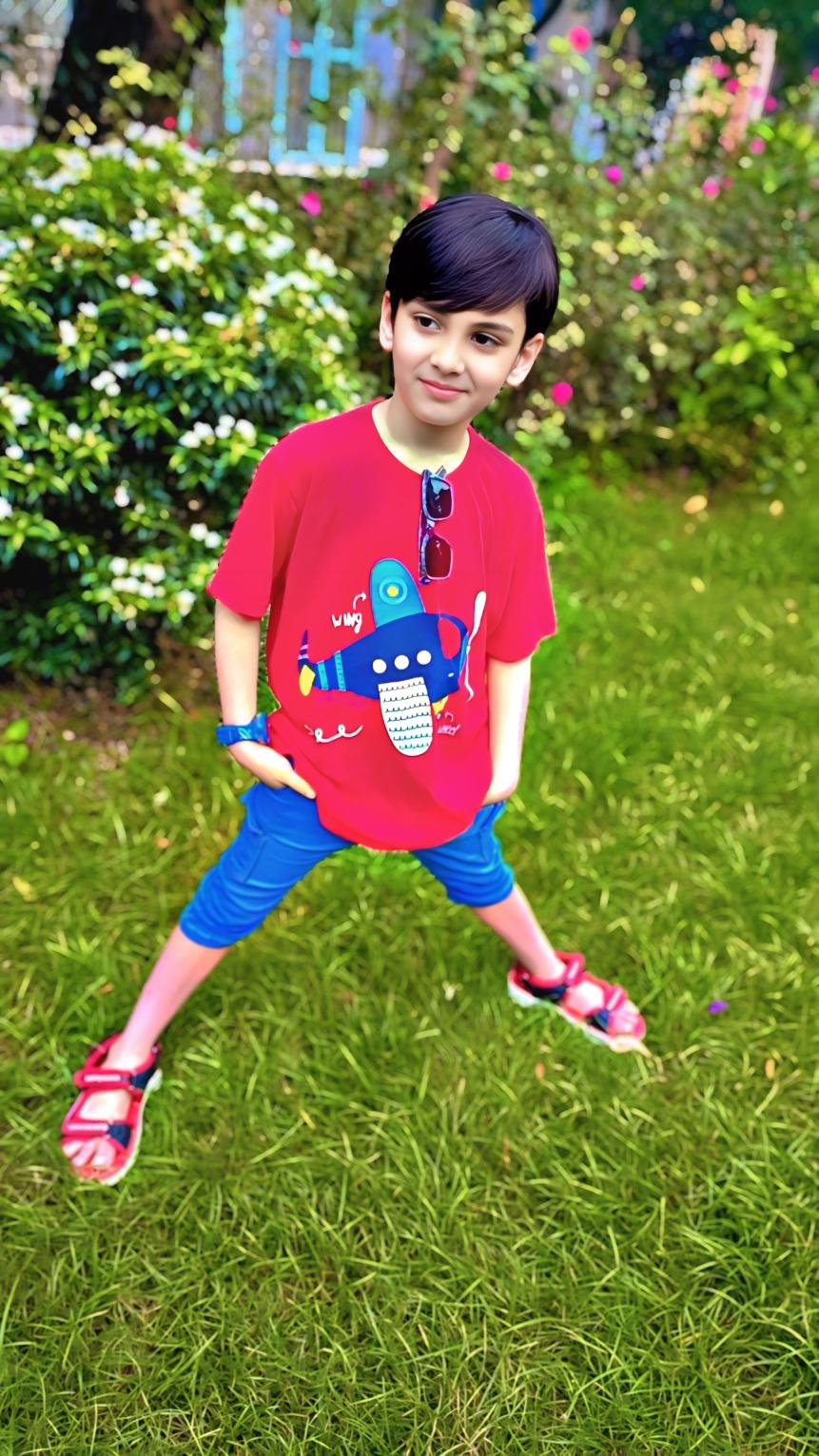 Airplane Wing and Wheel Print Tee Red Colour Printed T Shirts Kids 100% Cotton Tees