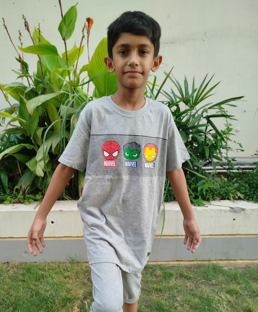 Marvel Superheroes Unisex Girls & Boys Light Grey Colour T-Shirt 100% Cotton Tees for Kids